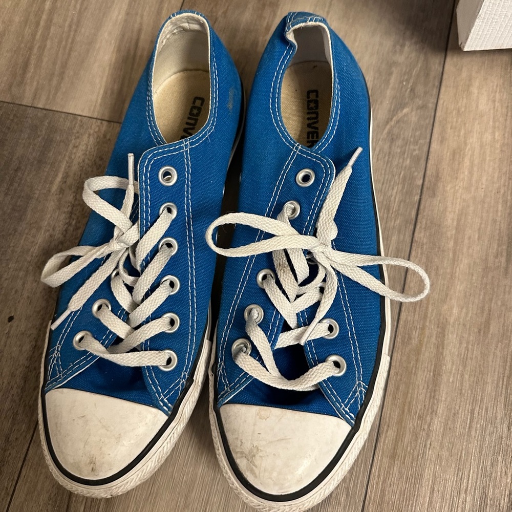Converse Chuck Taylor all stars low tops women